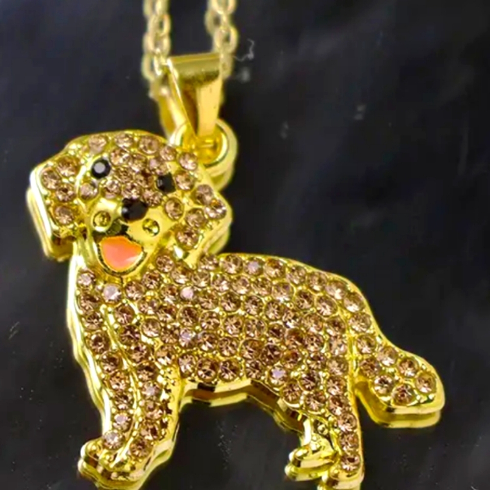 LABRADOR RETRIEVER PUPPY PENDANT 24 in adjustable gold chain.
